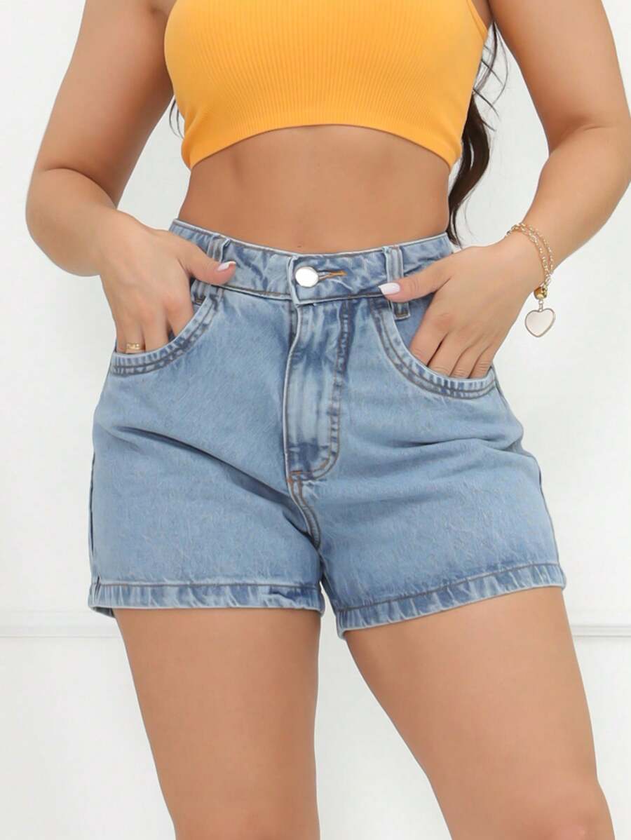 Short Larissa